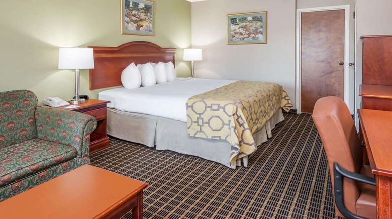<b>Baymont Inn/Suites Clarksville Northeast Room</b>. Images powered by <a href="https://iceportal.shijigroup.com/" title="IcePortal" target="_blank">IcePortal</a>.