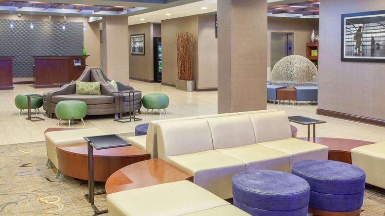<b>Wyndham Garden Elk Grove Village/O'Hare Lobby</b>. Images powered by <a href="https://iceportal.shijigroup.com/" title="IcePortal" target="_blank">IcePortal</a>.