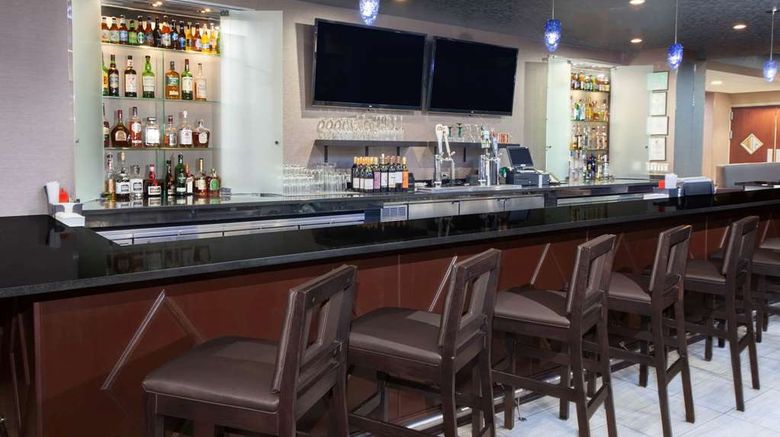 <b>Wyndham Garden Elk Grove Village/O'Hare Restaurant</b>. Images powered by <a href="https://iceportal.shijigroup.com/" title="IcePortal" target="_blank">IcePortal</a>.