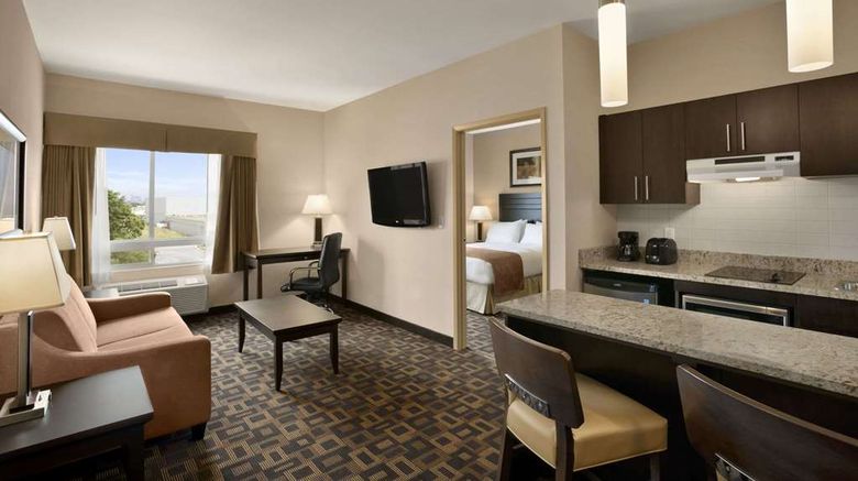 <b>Days Inn & Suites Winnipeg Airport Suite</b>. Images powered by <a href="https://iceportal.shijigroup.com/" title="IcePortal" target="_blank">IcePortal</a>.