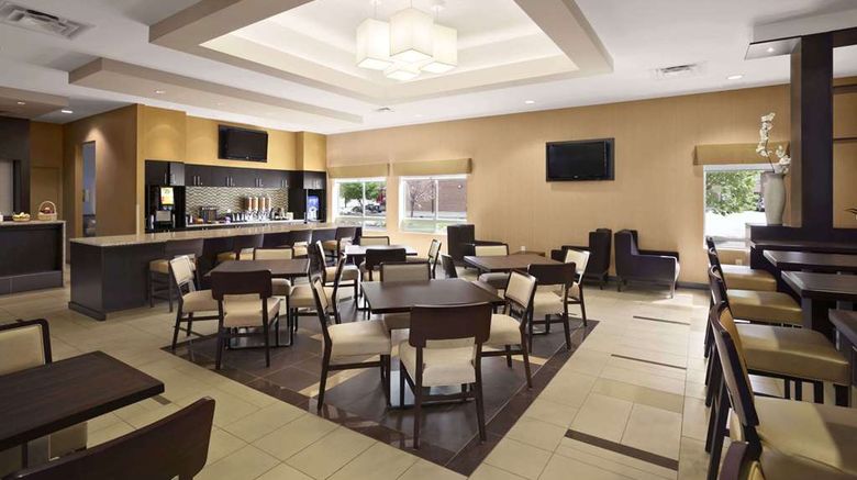 <b>Days Inn & Suites Winnipeg Airport Restaurant</b>. Images powered by <a href="https://iceportal.shijigroup.com/" title="IcePortal" target="_blank">IcePortal</a>.