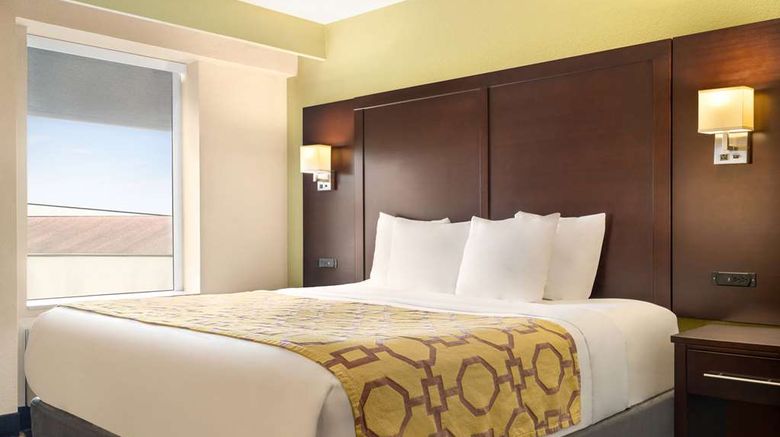 <b>Baymont Inn & Suites Georgetown Suite</b>. Images powered by <a href="https://iceportal.shijigroup.com/" title="IcePortal" target="_blank">IcePortal</a>.