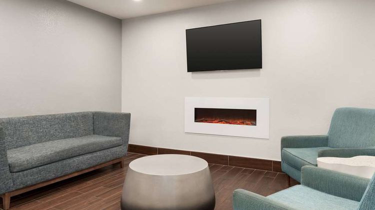Baymont Inn & Suites Georgetown Lobby