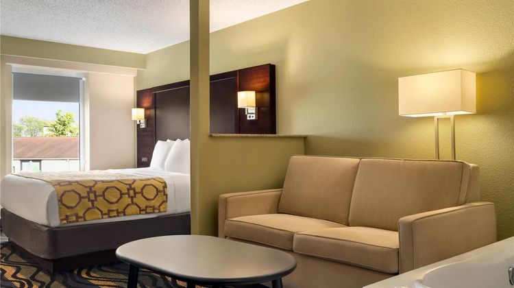Baymont Inn & Suites Georgetown Suite
