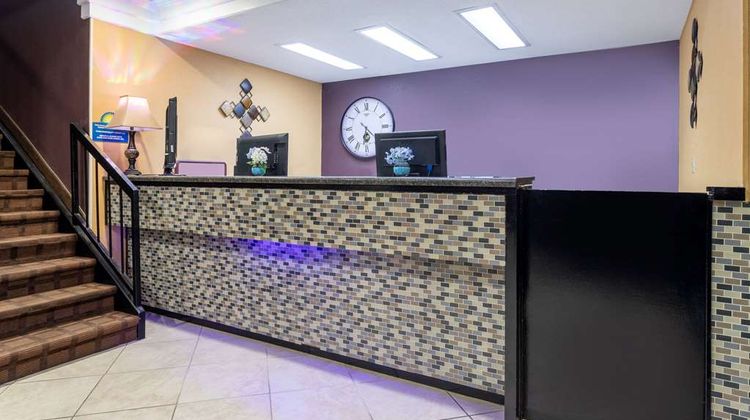 Days Inn Anderson Lobby