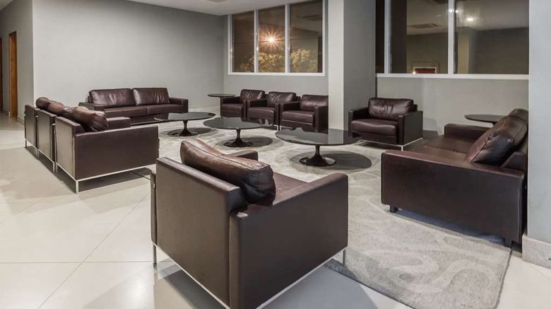 <b>Days Inn Linhares Lobby</b>. Images powered by <a href="https://iceportal.shijigroup.com/" title="IcePortal" target="_blank">IcePortal</a>.