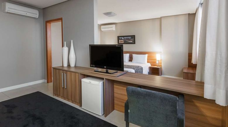 <b>Days Inn Linhares Room</b>. Images powered by <a href="https://iceportal.shijigroup.com/" title="IcePortal" target="_blank">IcePortal</a>.