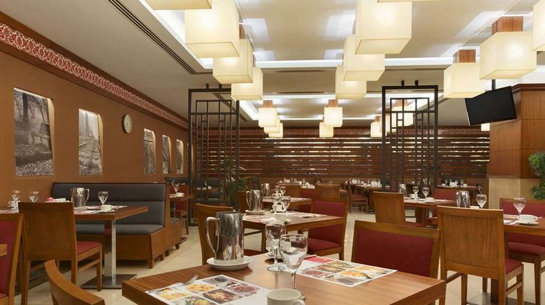 <b>Ramada Plaza by Wyndham Izmit Restaurant</b>. Images powered by <a href="https://iceportal.shijigroup.com/" title="IcePortal" target="_blank">IcePortal</a>.