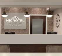 Microtel Inn and Suites Estevan Lobby