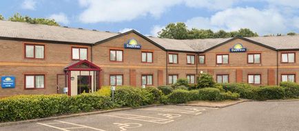 Days Inn Magor Exterior