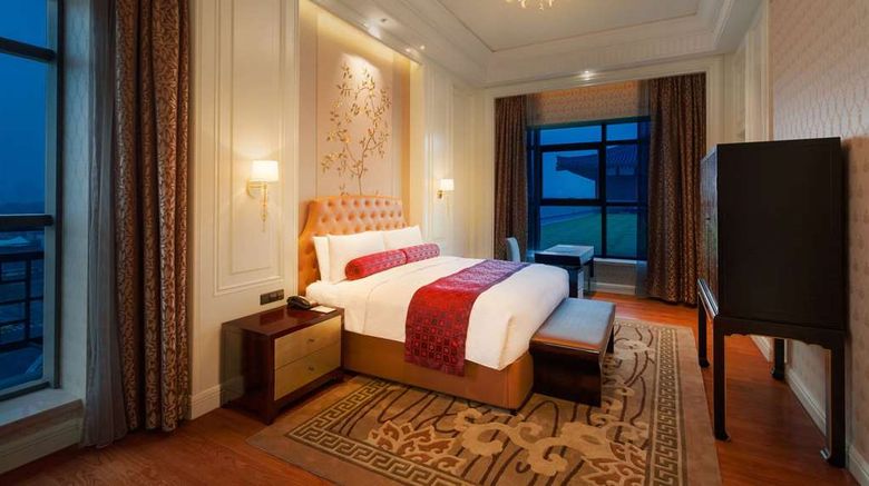 <b>Wyndham Grand Xian South Suite</b>. Images powered by <a href="https://iceportal.shijigroup.com/" title="IcePortal" target="_blank">IcePortal</a>.