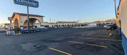 Travelodge Clovis Exterior