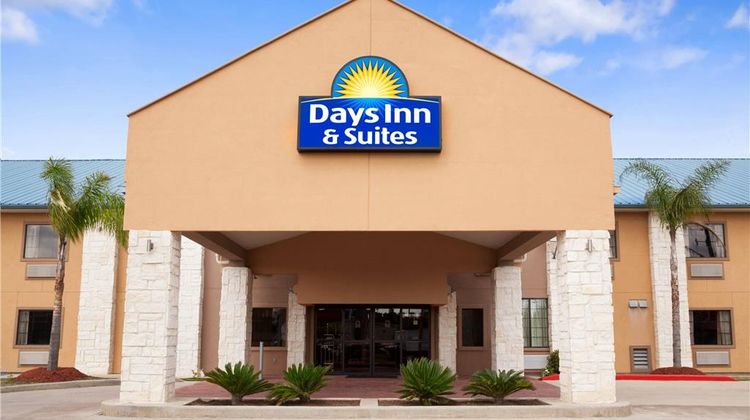 Days Inn & Suites Conroe North Exterior