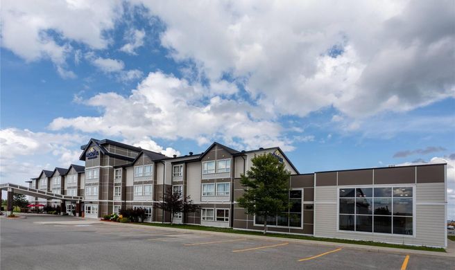 Microtel Inn & Suites Timmins Exterior