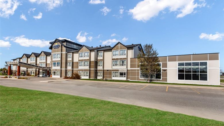 <b>Microtel Inn & Suites Timmins Exterior</b>. Images powered by <a href="https://iceportal.shijigroup.com/" title="IcePortal" target="_blank">IcePortal</a>.