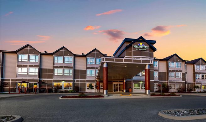 Microtel Inn & Suites Timmins Exterior