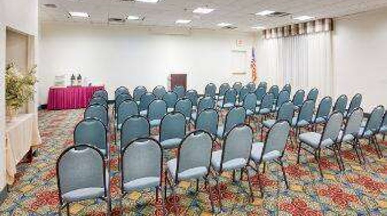 <b>Baymont Inn & Suites Bradley Airport Meeting</b>. Images powered by <a href="https://iceportal.shijigroup.com/" title="IcePortal" target="_blank">IcePortal</a>.