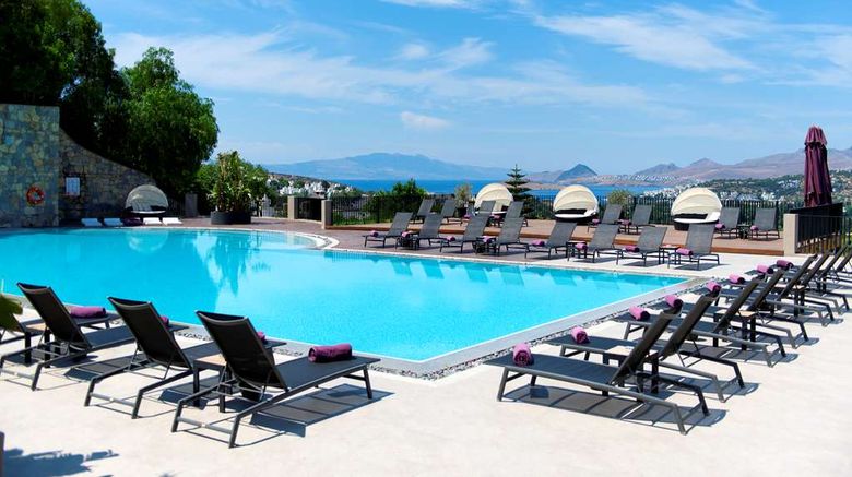 <b>Ramada Resort Bodrum Pool</b>. Images powered by <a href="https://iceportal.shijigroup.com/" title="IcePortal" target="_blank">IcePortal</a>.