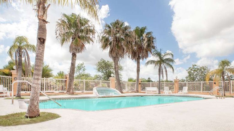 <b>Super 8 Corpus Christi Pool</b>. Images powered by <a href="https://iceportal.shijigroup.com/" title="IcePortal" target="_blank">IcePortal</a>.