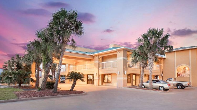 Super 8 Corpus Christi Exterior