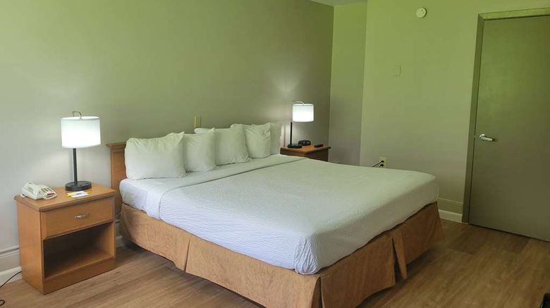 <b>Days Inn Valdosta/Near Valdosta Mall Room</b>. Images powered by <a href="https://iceportal.shijigroup.com/" title="IcePortal" target="_blank">IcePortal</a>.