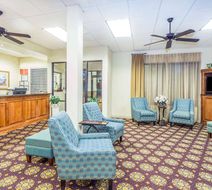 Days Inn Valdosta/Near Valdosta Mall Lobby