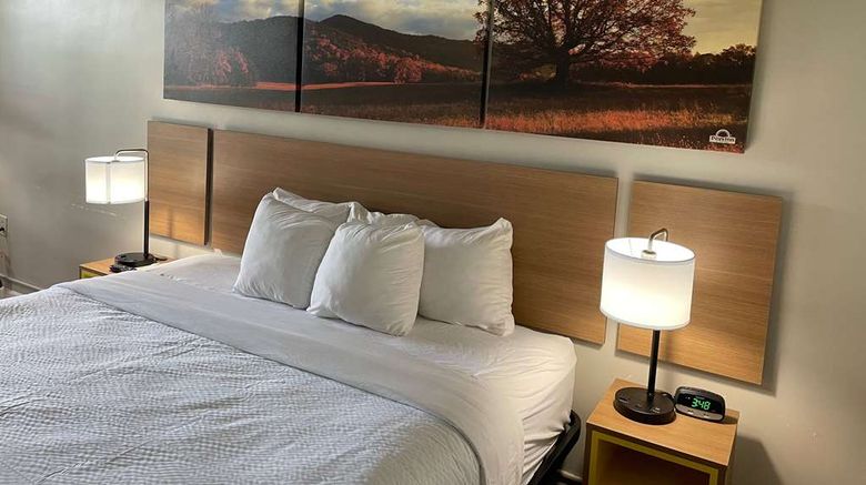 <b>Days Inn Valdosta/Near Valdosta Mall Room</b>. Images powered by <a href="https://iceportal.shijigroup.com/" title="IcePortal" target="_blank">IcePortal</a>.