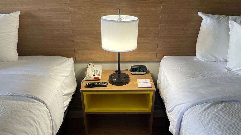 <b>Days Inn Valdosta/Near Valdosta Mall Room</b>. Images powered by <a href="https://iceportal.shijigroup.com/" title="IcePortal" target="_blank">IcePortal</a>.