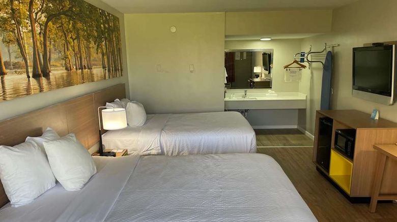 <b>Days Inn Valdosta/Near Valdosta Mall Room</b>. Images powered by <a href="https://iceportal.shijigroup.com/" title="IcePortal" target="_blank">IcePortal</a>.