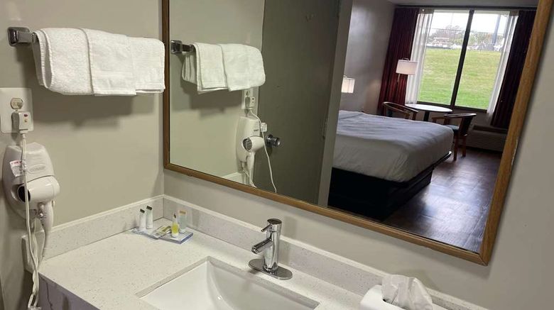 <b>Days Inn Valdosta/Near Valdosta Mall Room</b>. Images powered by <a href="https://iceportal.shijigroup.com/" title="IcePortal" target="_blank">IcePortal</a>.