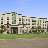 Wingate by Wyndham Bismarck