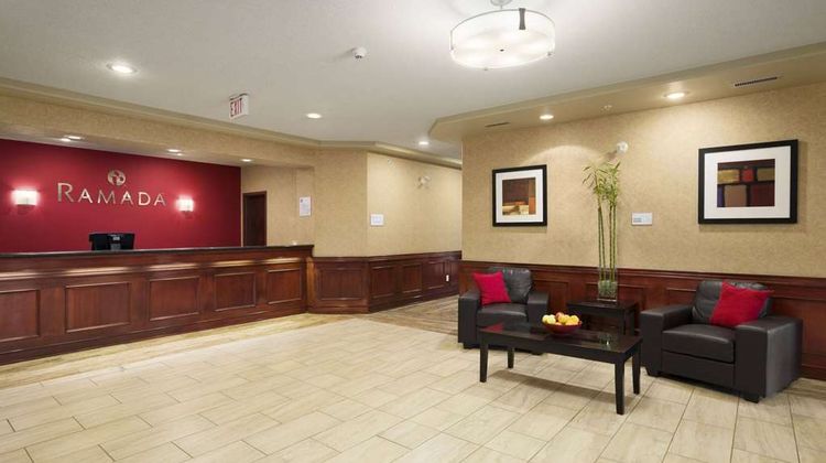 Ramada Edson Lobby