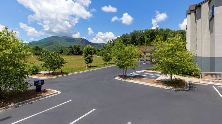 Microtel Inn & Suites Dillsboro/Sylva Exterior