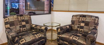 Days Inn Stoughton Lobby