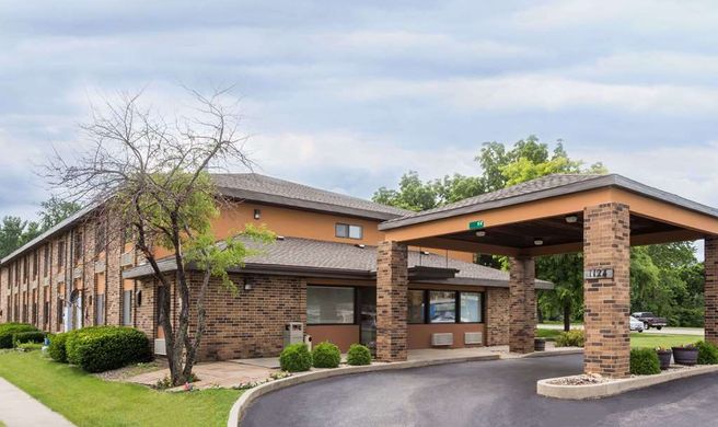 Days Inn Stoughton Exterior