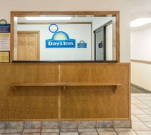 Days Inn Stoughton Lobby