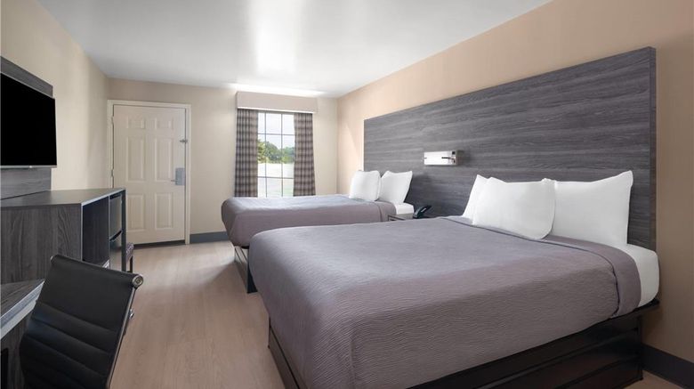 <b>Baymont By Wyndham Commerce Room</b>. Images powered by <a href="https://iceportal.shijigroup.com/" title="IcePortal" target="_blank">IcePortal</a>.