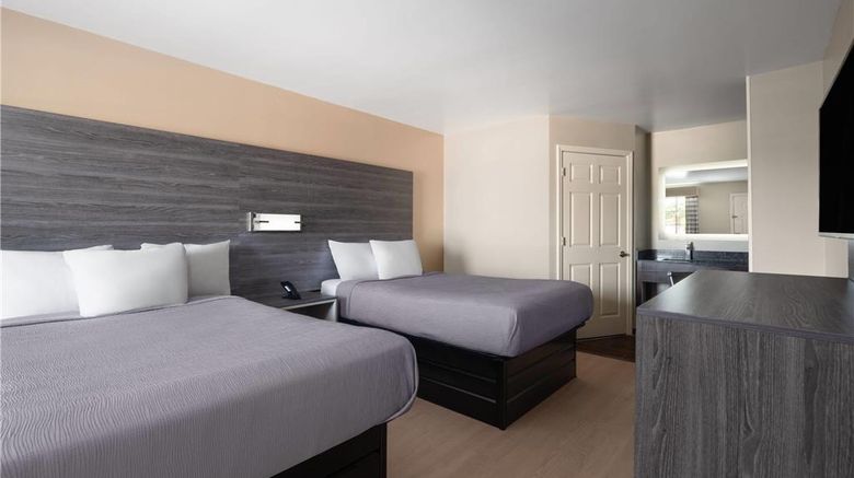 <b>Baymont By Wyndham Commerce Room</b>. Images powered by <a href="https://iceportal.shijigroup.com/" title="IcePortal" target="_blank">IcePortal</a>.