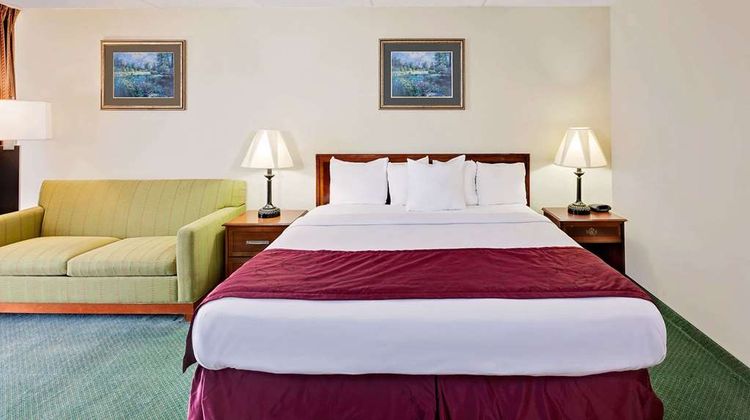 Days Inn Bay City Suite
