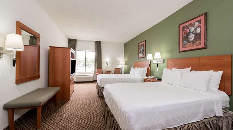 <b>Super 8 Fort Worth South Room</b>. Images powered by <a href="https://iceportal.shijigroup.com/" title="IcePortal" target="_blank">IcePortal</a>.
