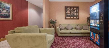 Super 8 Fort Worth South Lobby