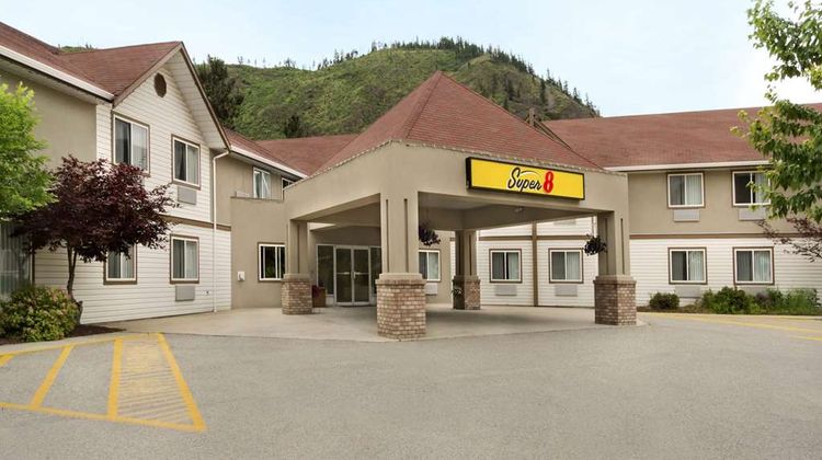 Super 8 West Kelowna Exterior