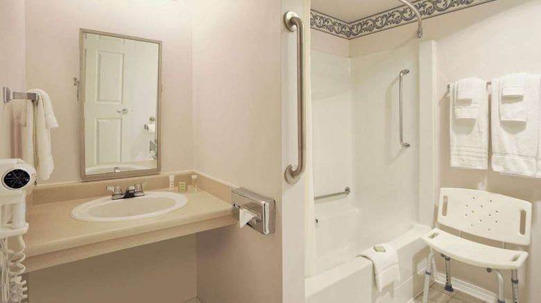 <b>Super 8 West Kelowna Room</b>. Images powered by <a href="https://iceportal.shijigroup.com/" title="IcePortal" target="_blank">IcePortal</a>.