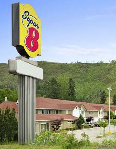 Super 8 West Kelowna