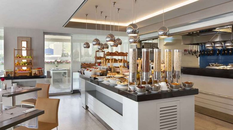 <b>Ramada Hotel and Suites Kemalpasa Izmir Restaurant</b>. Images powered by <a href="https://iceportal.shijigroup.com/" title="IcePortal" target="_blank">IcePortal</a>.