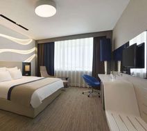 Ramada Hotel and Suites Kemalpasa Izmir Room