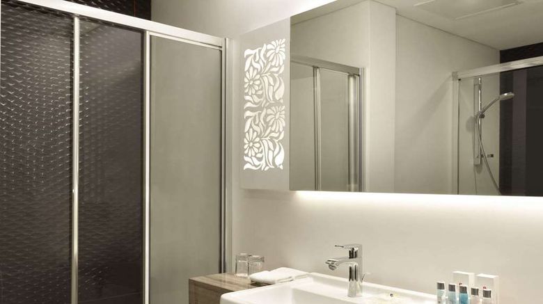 <b>Ramada Hotel and Suites Kemalpasa Izmir Suite</b>. Images powered by <a href="https://iceportal.shijigroup.com/" title="IcePortal" target="_blank">IcePortal</a>.