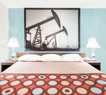 Super 8 Midwest City Room