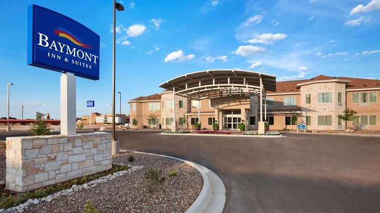 Baymont Inn & Suites Hobbs Exterior