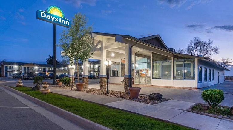 <b>Days Inn by Wyndham Exterior</b>. Images powered by <a href="https://iceportal.shijigroup.com/" title="IcePortal" target="_blank">IcePortal</a>.